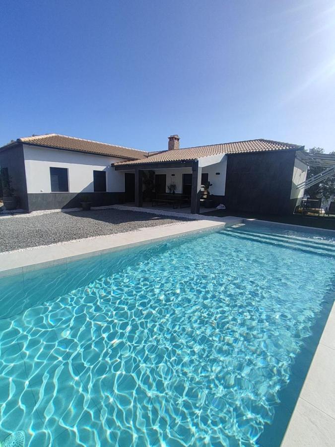 Villa Isabel El Gastor Extérieur photo